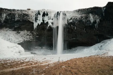 والپیپر آبشارهای ایسلند با کیفیت 4K · waterfall · 3840×2560