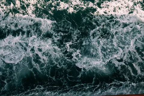 والپیپر امواج اقیانوس با کیفیت 4K · ocean · 3840×2560