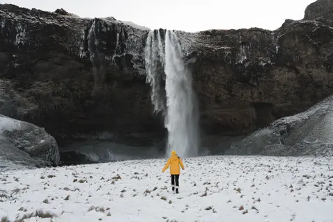 والپیپر آبشارهای ایسلند با کیفیت 4K · waterfall · 3840×2561