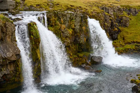 Wallpaper Air Terjun Islandia 4K · waterfall · 3840×2560