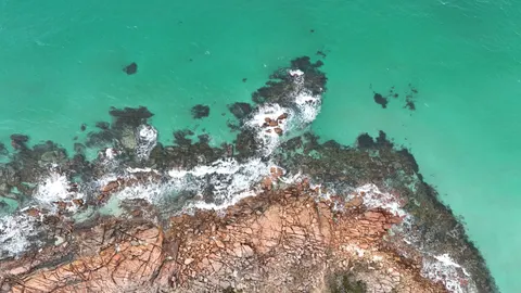 والپیپر امواج اقیانوس با کیفیت 4K · ocean · 3840×2160