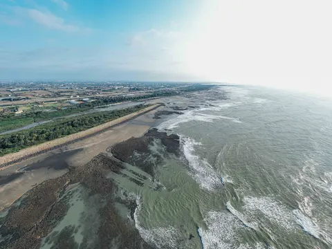 Aerial Coastline 4K Wallpaper · aerial · 3840×2880