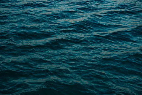 Обои Глубокий синий 4K · underwater · 3840×2560