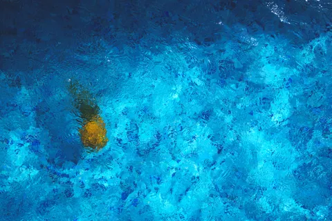 Обои Глубокий синий 4K · underwater · 3840×2560
