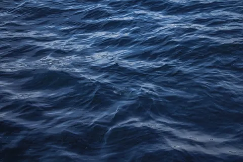 Обои Глубокий синий 4K · underwater · 3840×2560