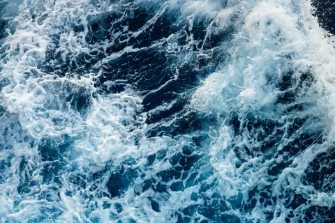 Ocean Waves 4K Wallpaper · ocean · 3840×2560