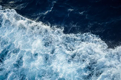 والپیپر امواج اقیانوس با کیفیت 4K · ocean · 3840×2560