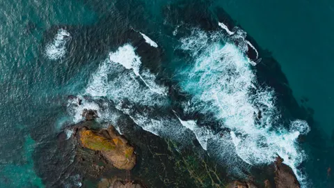 Meereswellen 4K Hintergrundbild · ocean · 3840×2160