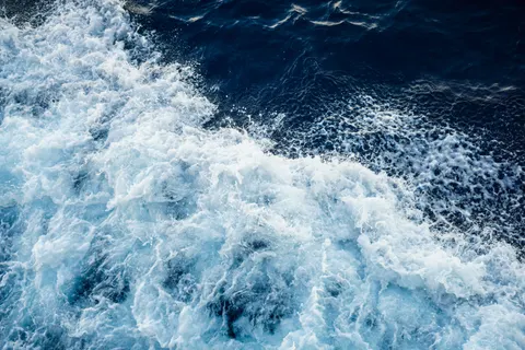 Papel de parede Ondas do Oceano 4K · ocean · 3840×2560