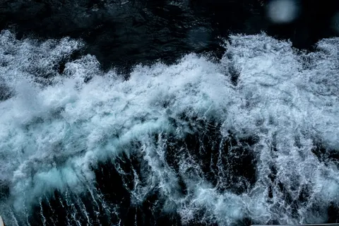 Fondo de pantalla Olas del Océano 4K · ocean · 3840×2560