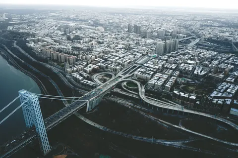 والپیپر نمای هوایی شهر با کیفیت 4K · aerial · 3840×2560