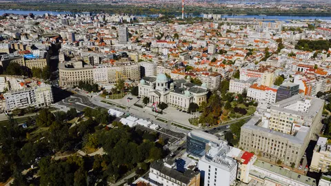 Stadt aus der Vogelperspektive 4K Hintergrundbild · aerial · 3840×2160