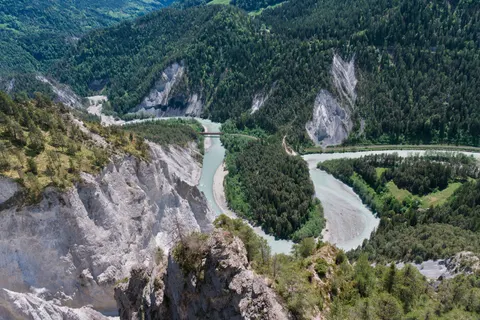 Sfondo Fiume dall'Alto 4K · aerial · 3840×2558