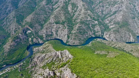 Sfondo Fiume dall'Alto 4K · aerial · 3840×2160
