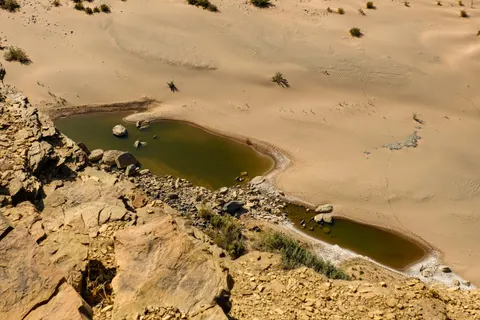 والپیپر تپه‌های شنی هوایی با کیفیت 4K · aerial · 3840×2560