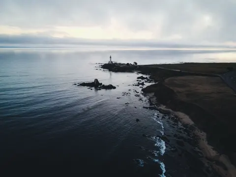 灯台のある海岸 4K壁紙 · ocean · 3840×2880