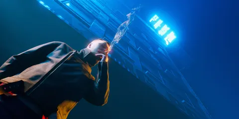 Neon-Stadt 4K Hintergrundbild · neon · 3840×1920