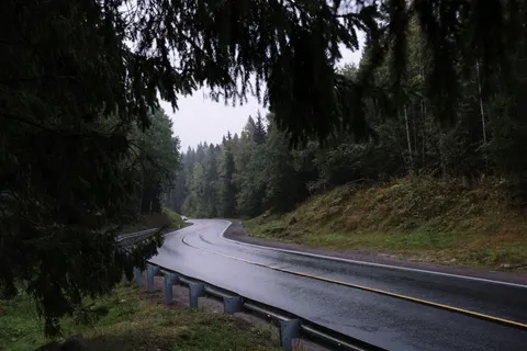 Foggy Road 4K Wallpaper · nature · 3840×2560