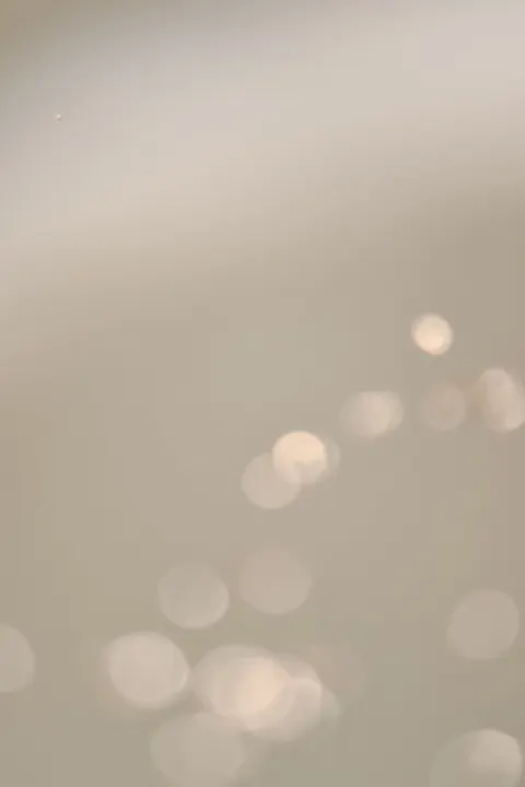 Bokeh Lights Phone Wallpaper · lockscreen · 1440×2160