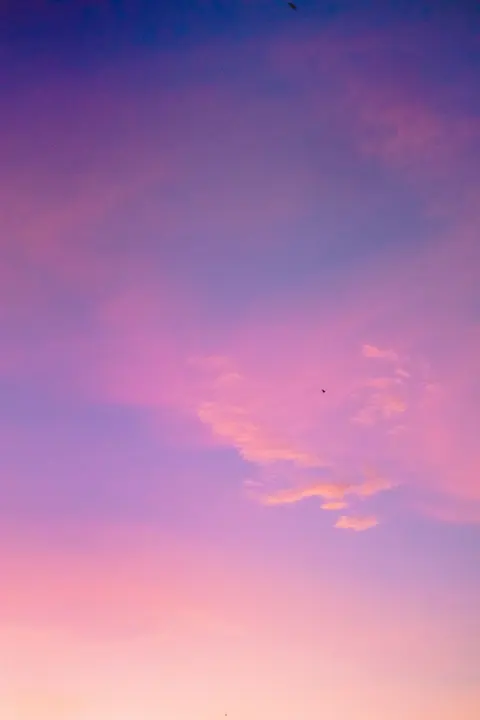 紫のグラデーション スマホ壁紙 · gradient · 1440×2160