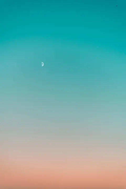 夕焼けグラデーション スマホ壁紙 · gradient · 1440×2157