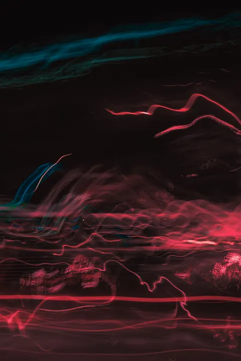 霓虹渐隐 手机壁纸 · gradient · 1440×2160