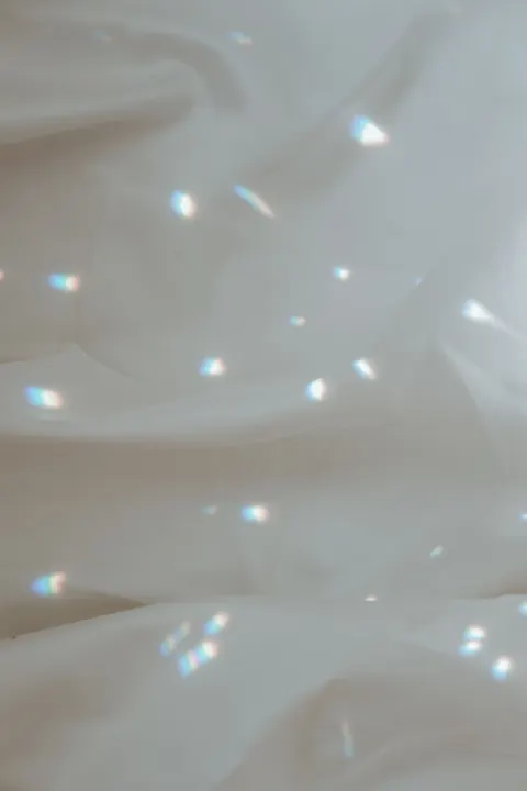 Holographic Phone Wallpaper · gradient · 1440×2160
