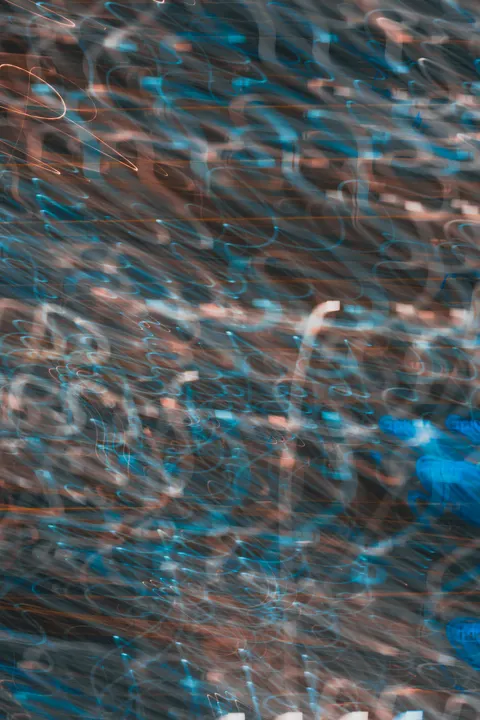 Fondo de Pantalla para Móvil Holográfico · gradient · 1440×2160