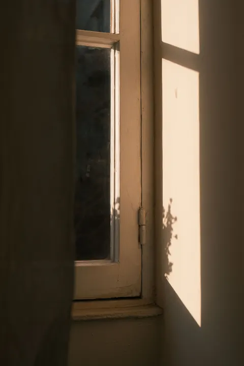 الساعة الذهبية خلفية للجوال · aesthetic · 1440×2160
