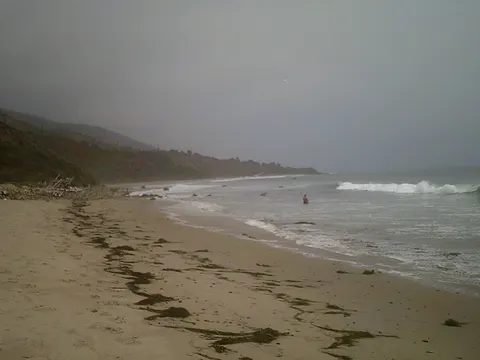 South Beach near Leo Carillo beach 4K Wallpaper · ocean · 3840×2880
