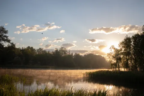 Misty Mountain Lake 4K Wallpaper · nature · 3840×2560