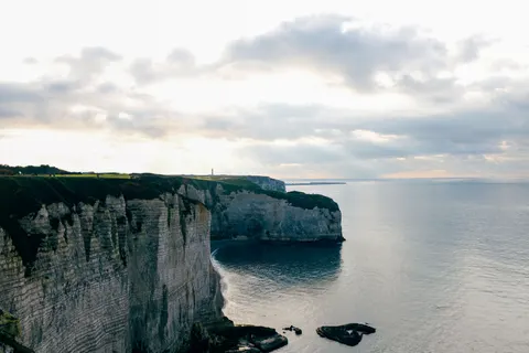 Hình nền Vách Đá Bên Đại Dương 4K · ocean · 3840×2560