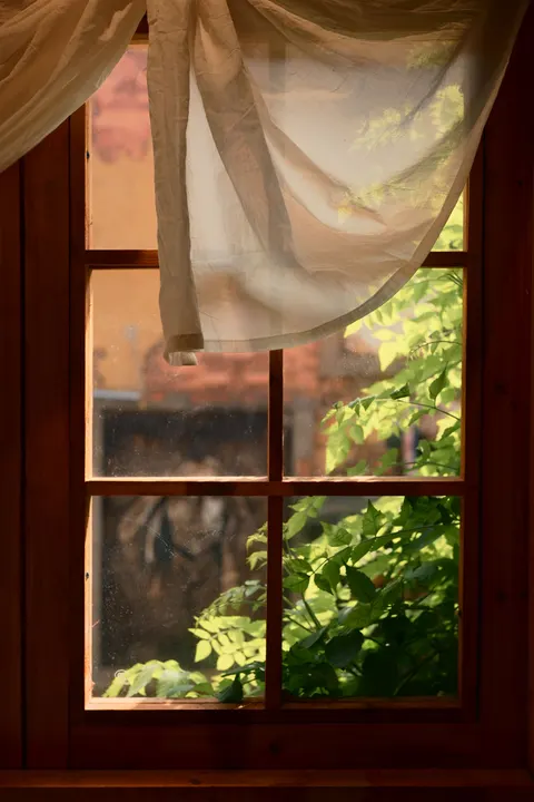Ánh Sáng Qua Rèm Hình Nền Điện Thoại · aesthetic · 1440×2160