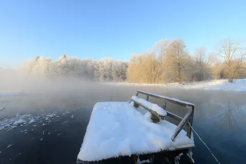Frozen Lake 4K Wallpaper · nature · 3840×2563