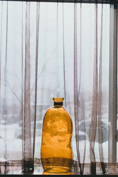 Свет сквозь занавеску обои для телефона · aesthetic · 1440×2160