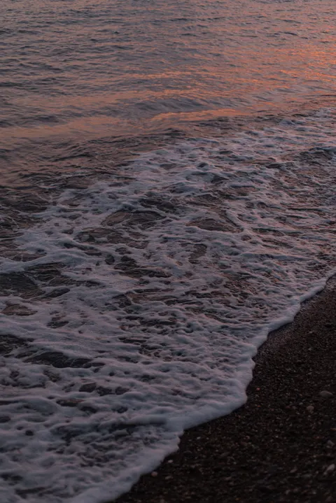 Suasana Pantai Wallpaper HP · aesthetic · 1440×2157