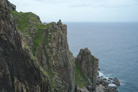 Hình nền Vách Đá Bên Đại Dương 4K · ocean · 3840×2560