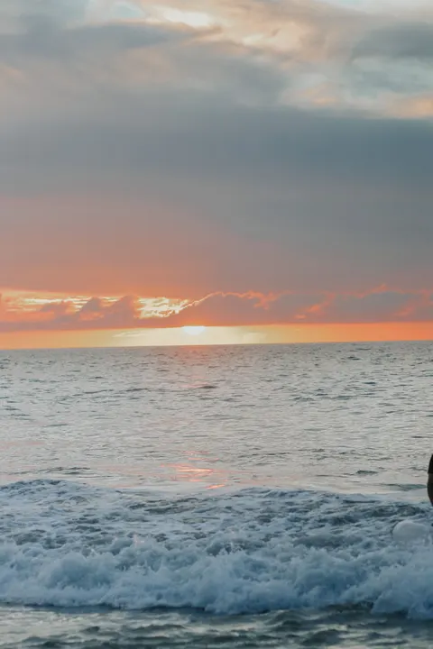 Suasana Pantai Wallpaper HP · aesthetic · 1440×2160