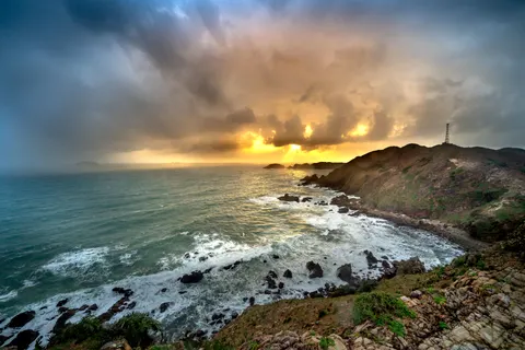 Hình nền Vách Đá Bên Đại Dương 4K · ocean · 3840×2561