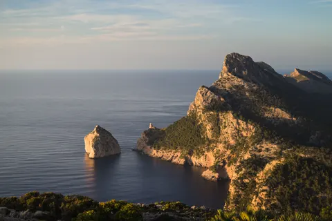 Hình nền Vách Đá Bên Đại Dương 4K · ocean · 3840×2563