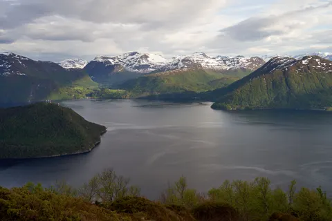 Tapeta Norweski fiord 4K · nature · 3840×2561