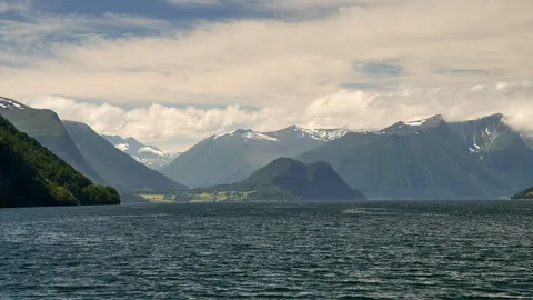 Papel de parede Fiorde norueguês 4K · nature · 3840×2160