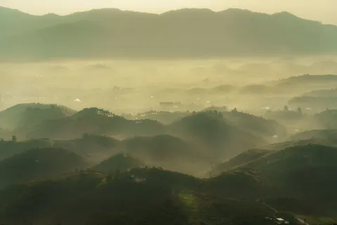 Misty Valley 4K Wallpaper · nature · 3840×2560