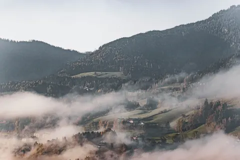 Misty Valley 4K Wallpaper · nature · 3840×2560