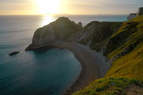 Hình nền Vách Đá Bên Đại Dương 4K · ocean · 3840×2560
