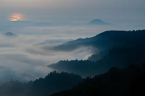 Misty Valley 4K Wallpaper · nature · 3840×2560