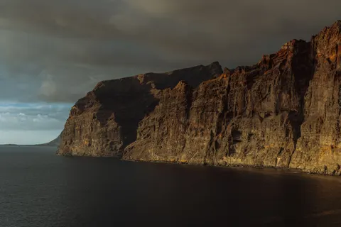 Hình nền Vách Đá Bên Đại Dương 4K · ocean · 3840×2560