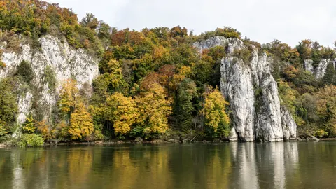 Autumn River 4K Wallpaper · nature · 3840×2160