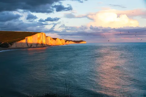 Fond d'écran Falaise sur l'océan 4K · ocean · 3840×2560