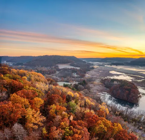 Autumn River 4K Wallpaper · nature · 3840×3695